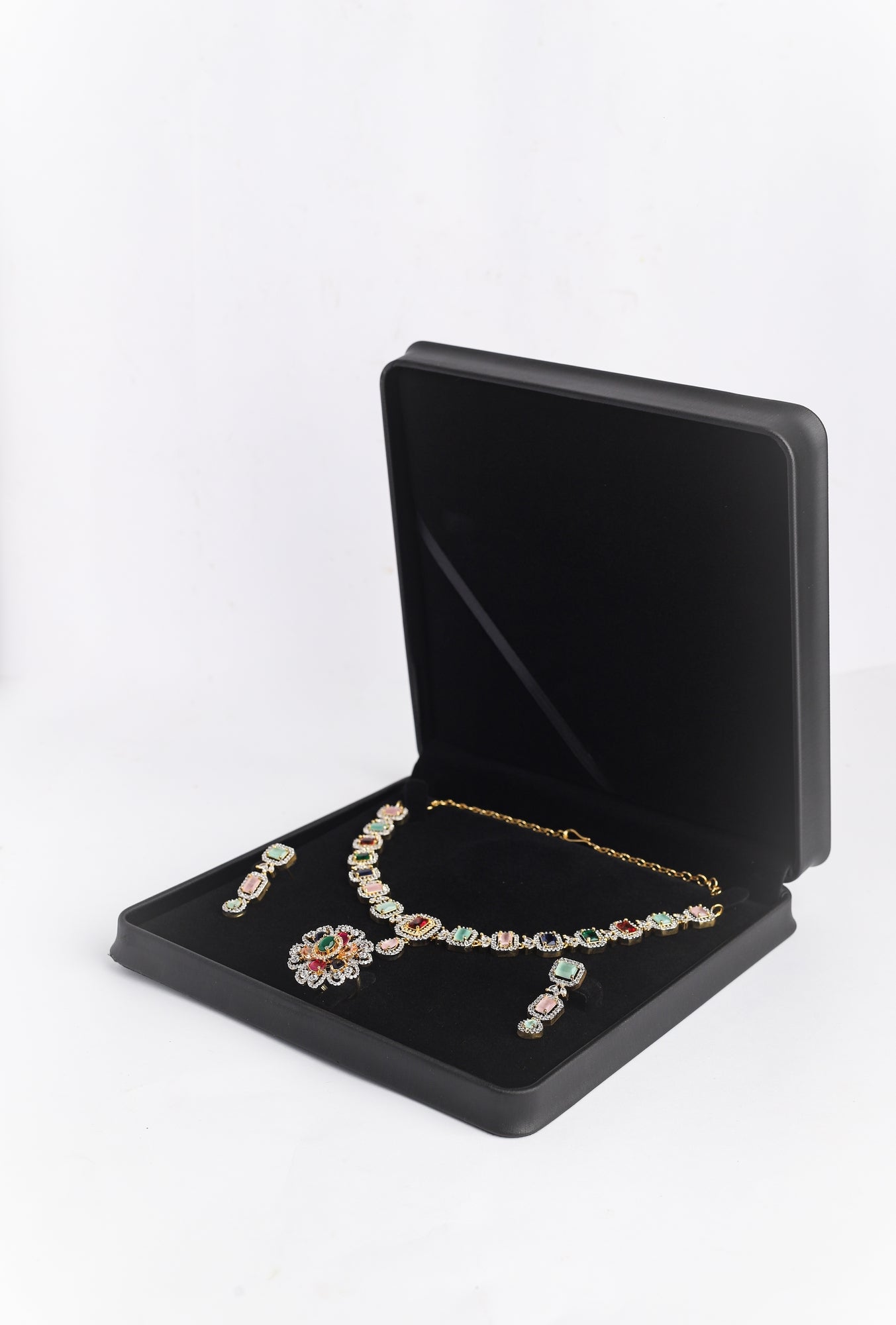 Necklace Set Box LC