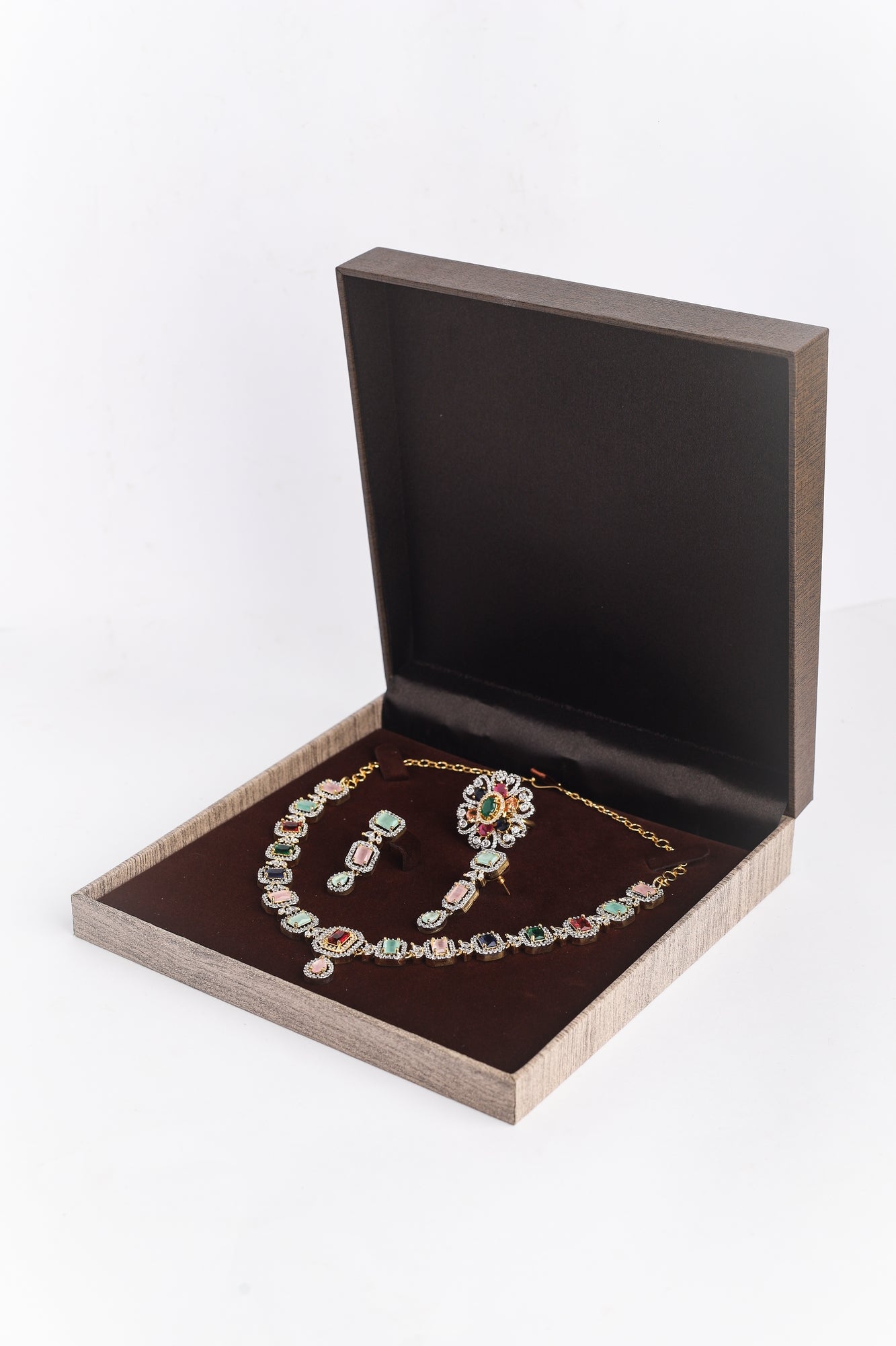Necklace Set Box DC