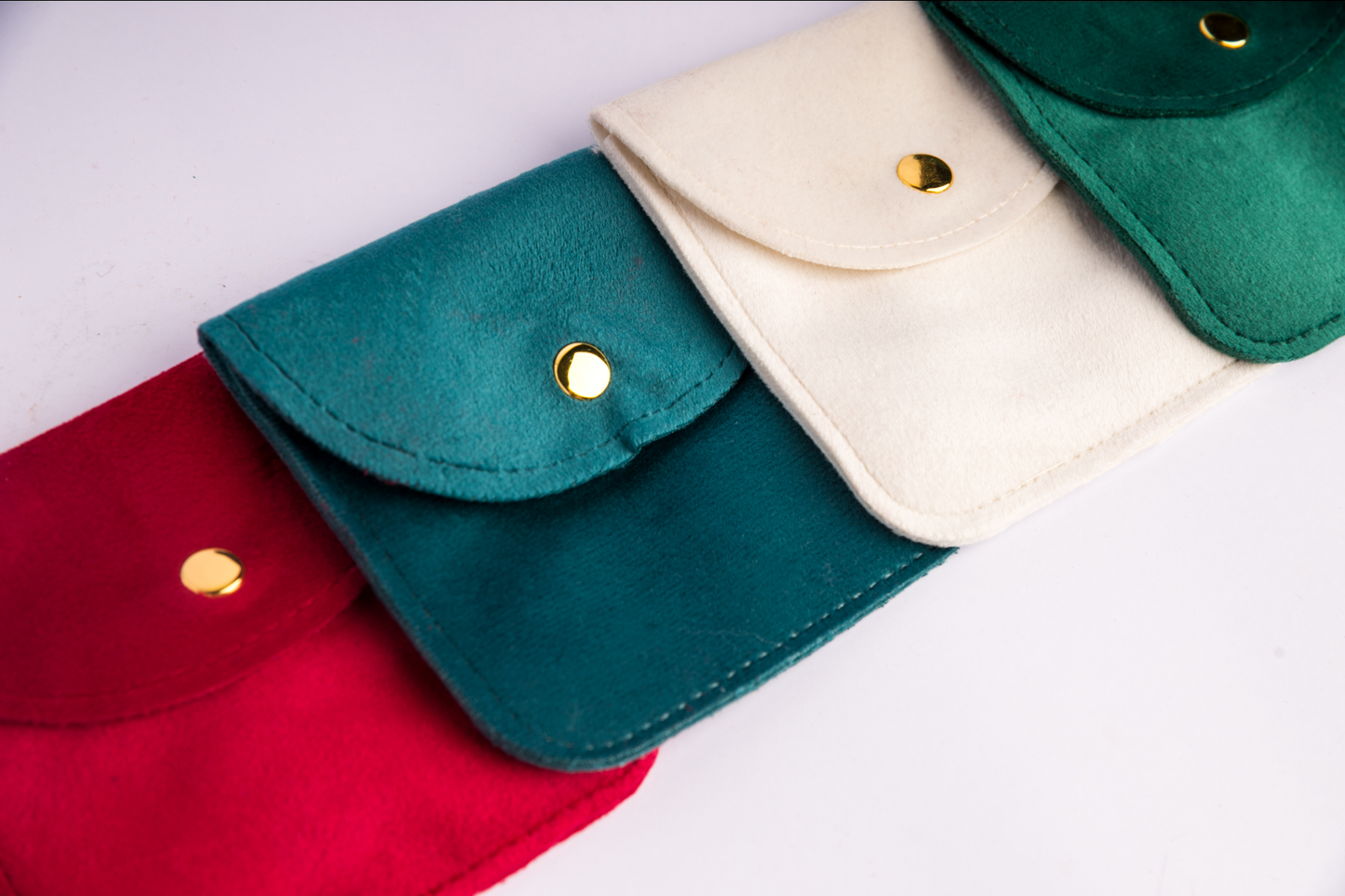 POUCH MALAI  C