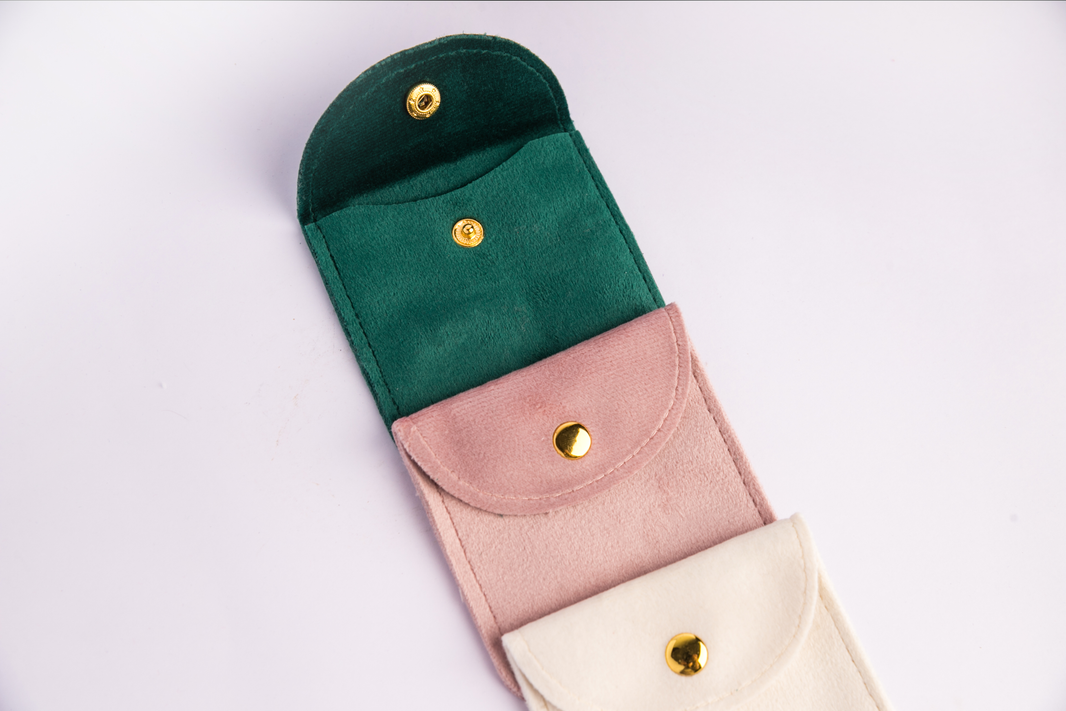 POUCH MALAI  C